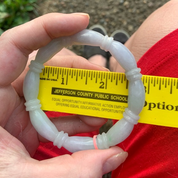 BURMESE NATURAL JADE BANGLE - Picture 14 of 16